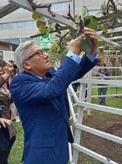 Carlos Villena Lescano, autor de libros de turismo peruano